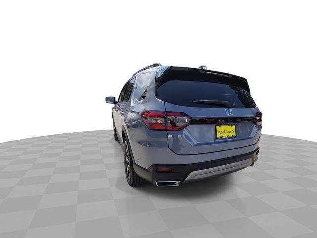 Used 2025 Gray Honda Touring image 7