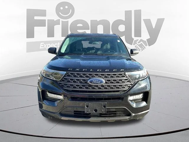 Used 2021 Black Ford XLT image 2