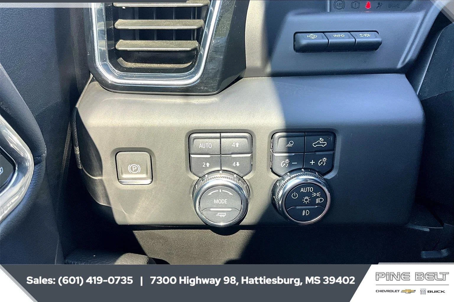 Used 2024 Onyx Black GMC Denali image 23