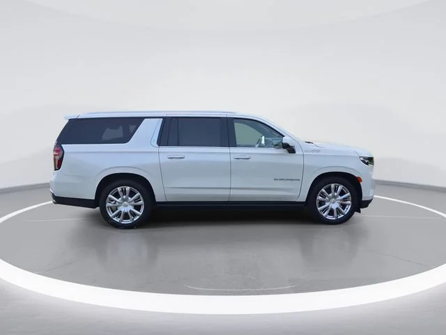 Used 2021 Beige Chevrolet High Country image 9