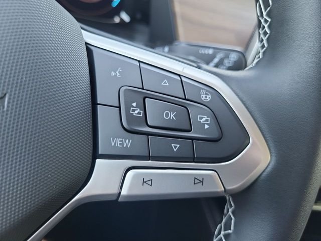 New 2026 Silver Volkswagen SE w/Technology image 23