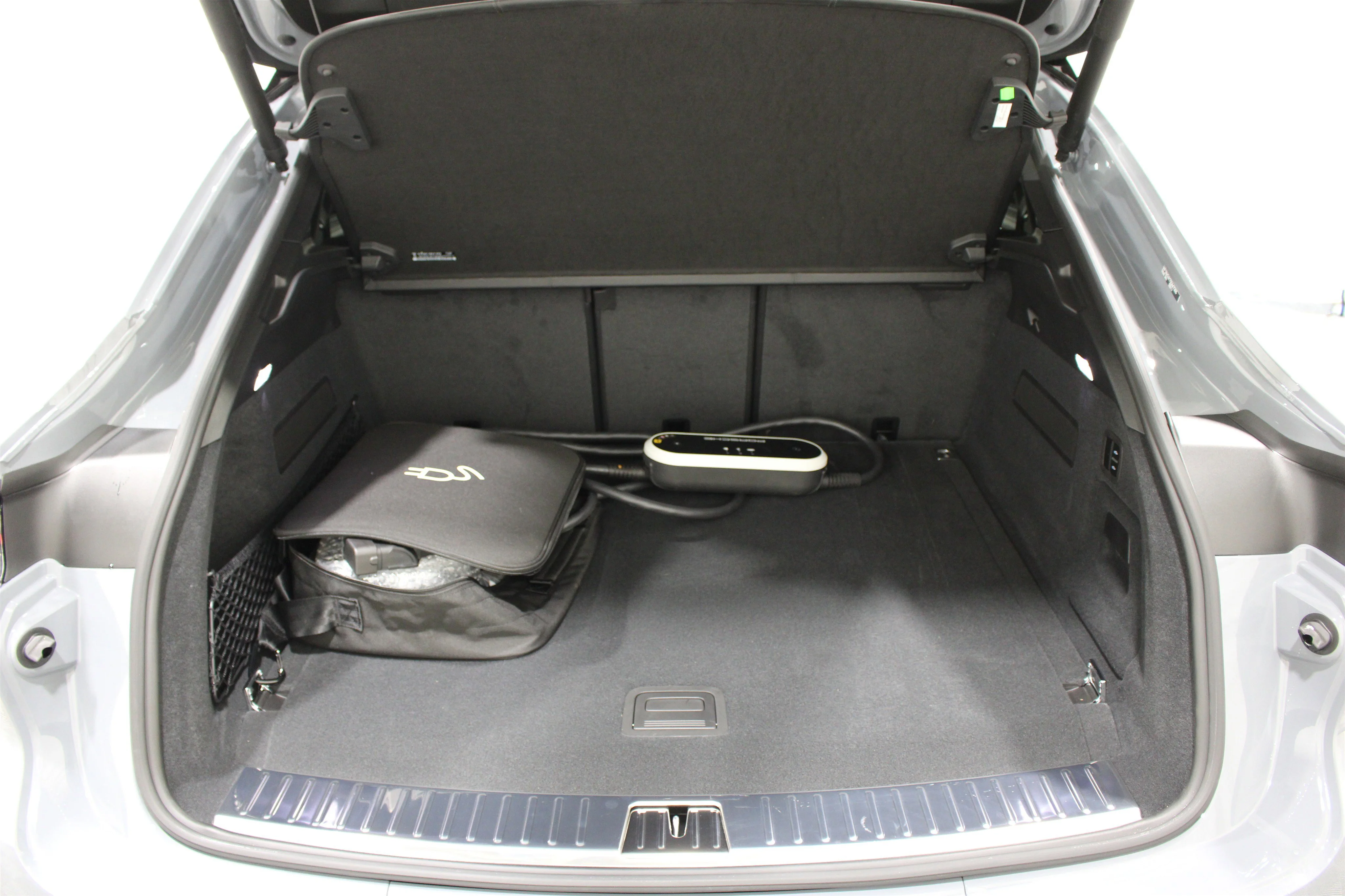 2025 Porsche Cayenne Coup Turbo E-Hybrid - Photo 26