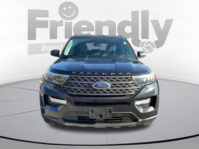 Used 2021 Black Ford XLT image 2