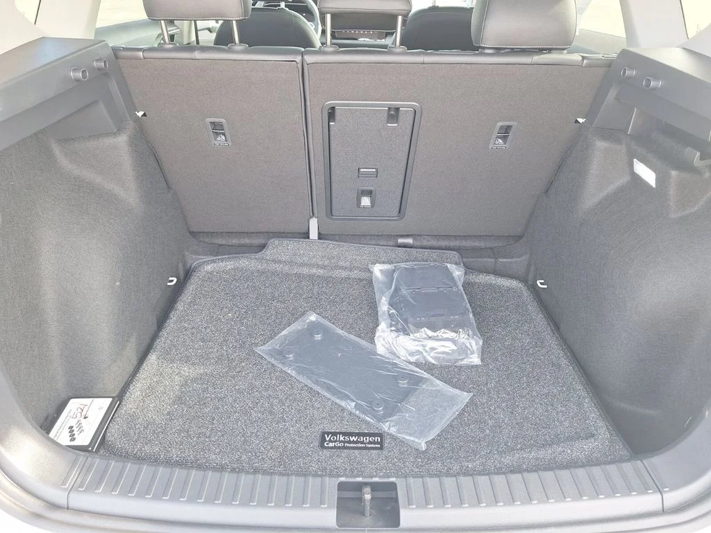 New 2026 White Volkswagen 1.5T SE Black image 25