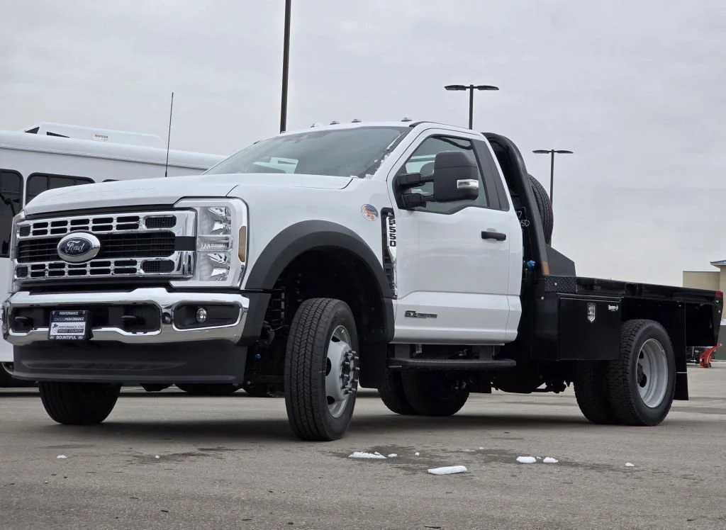2025 Ford F-550 Super Duty Chassis Cab XL - Photo 18