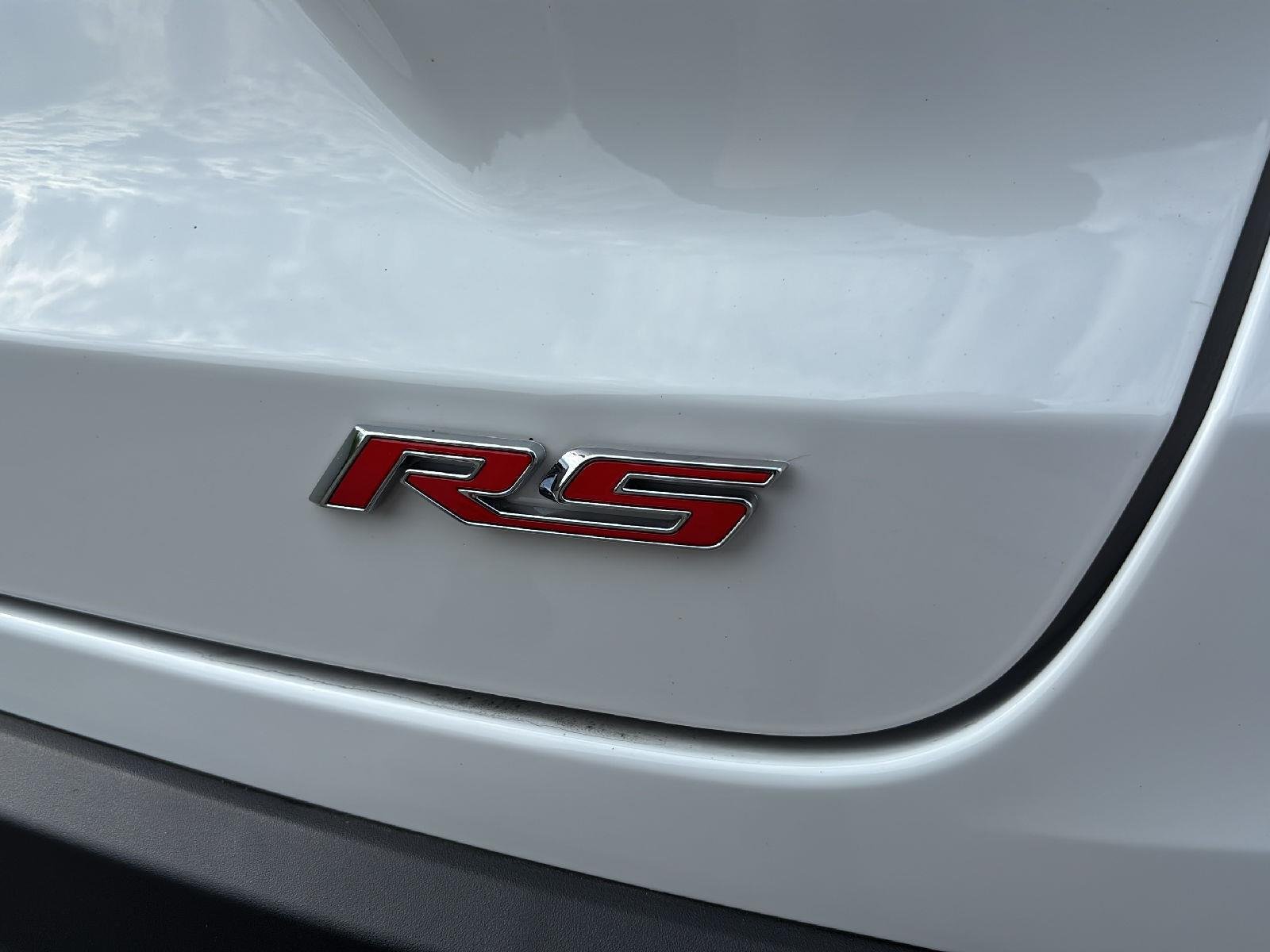 Used 2026 Summit White Chevrolet 2RS image 15