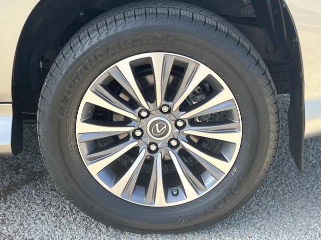 2023 Lexus GX LUXURY - Photo 13