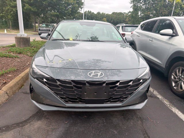 Used 2023 Electric Hyundai Limited image 3