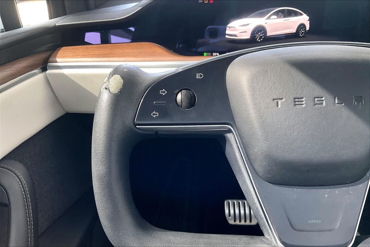 Used 2022 Pearl White Multi-Coat Tesla  image 23