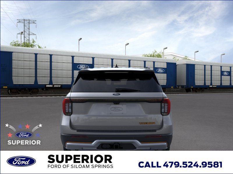 New 2026 Carbonized Gray Metallic Ford Tremor image 5