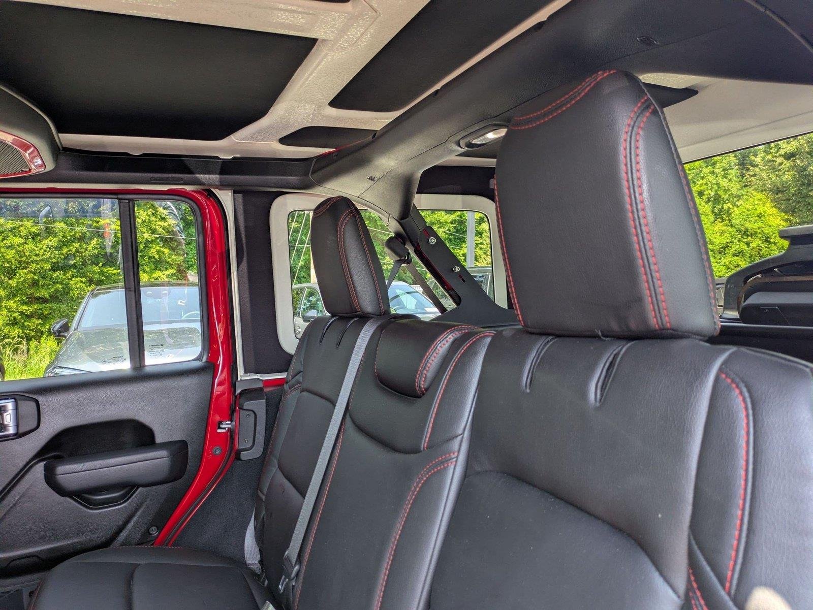 Used 2024 Firecracker Red Clearcoat Jeep Rubicon image 25