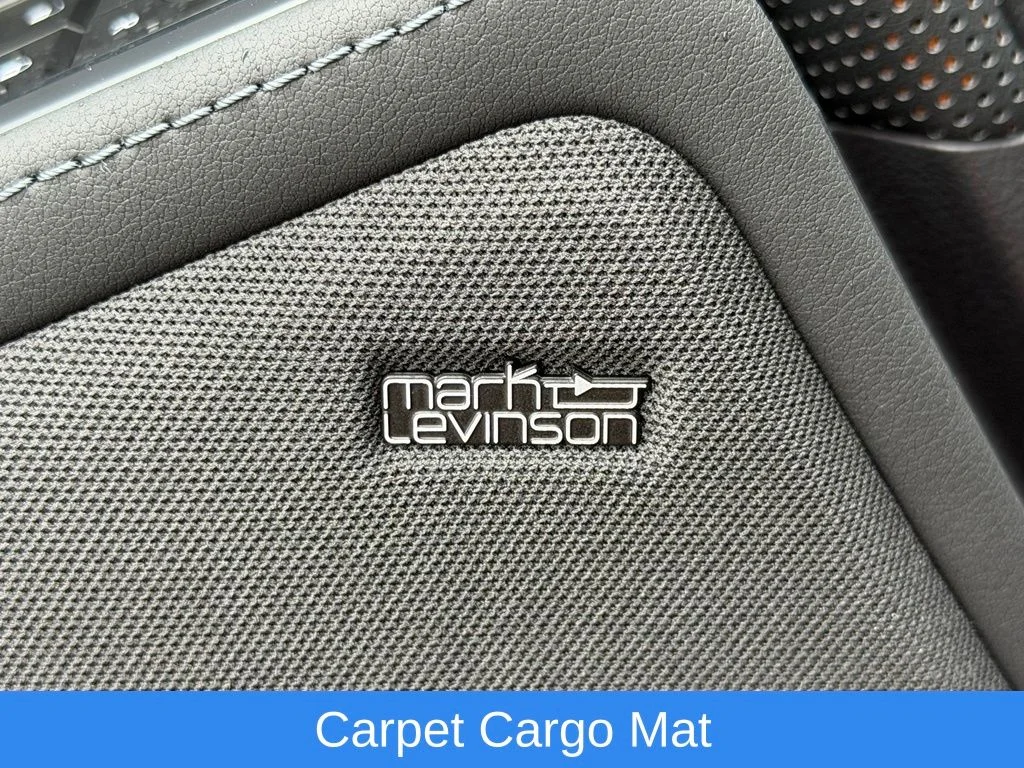 Used 2025  Lexus 550 Luxury image 26
