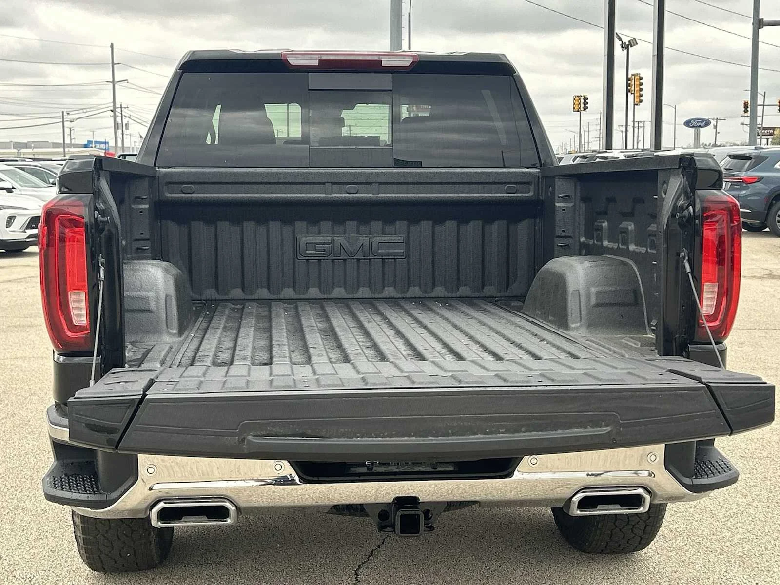 2026 GMC Sierra 1500 SLT - Photo 11