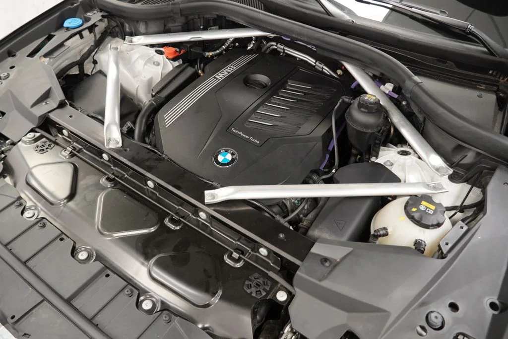 Used 2022 White BMW xDrive40i image 44