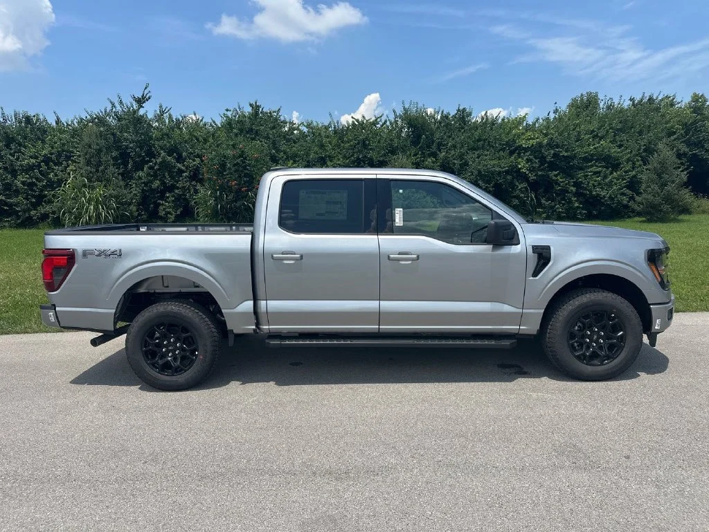 New 2026 Silver Ford XLT image 8