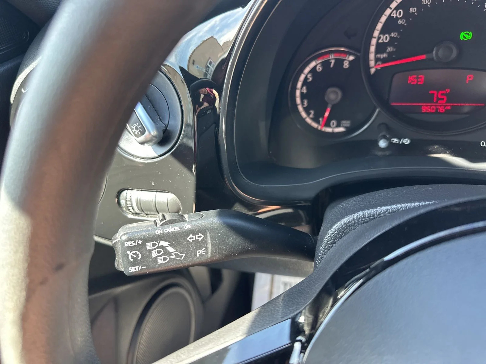 Used 2013  Volkswagen 2.5L image 33