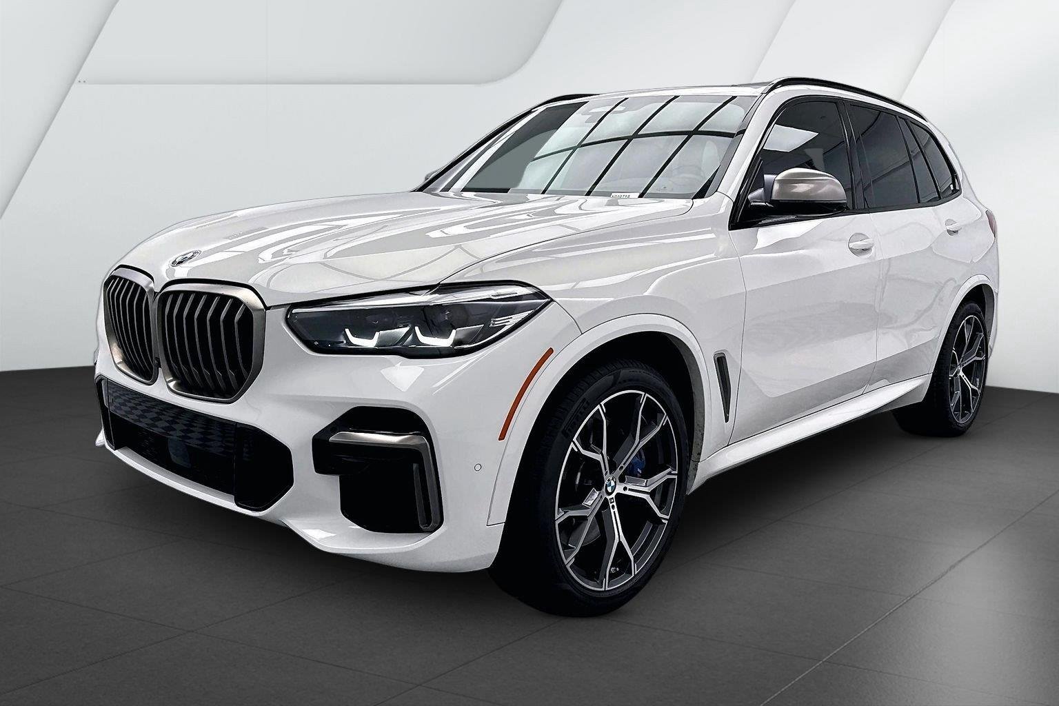 Certified Used 2022 Alpine White BMW M50i image 3