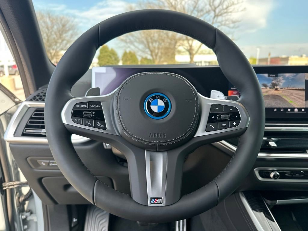 New 2026 Brooklyn Grey Metallic BMW xDrive50e image 28
