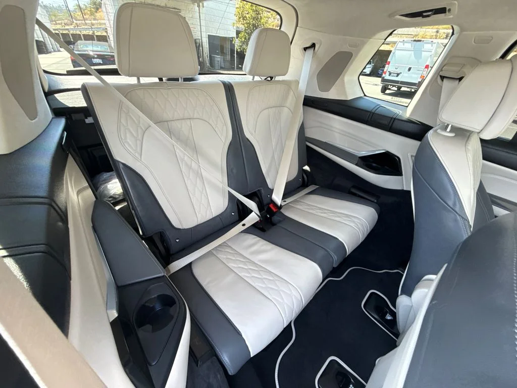 Used 2025 Blue BMW ALPINA XB7 image 19