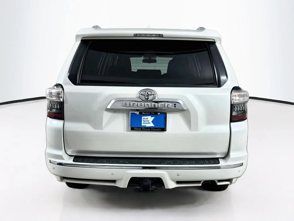 Used 2019 Blizzard Pearl Toyota Limited image 6