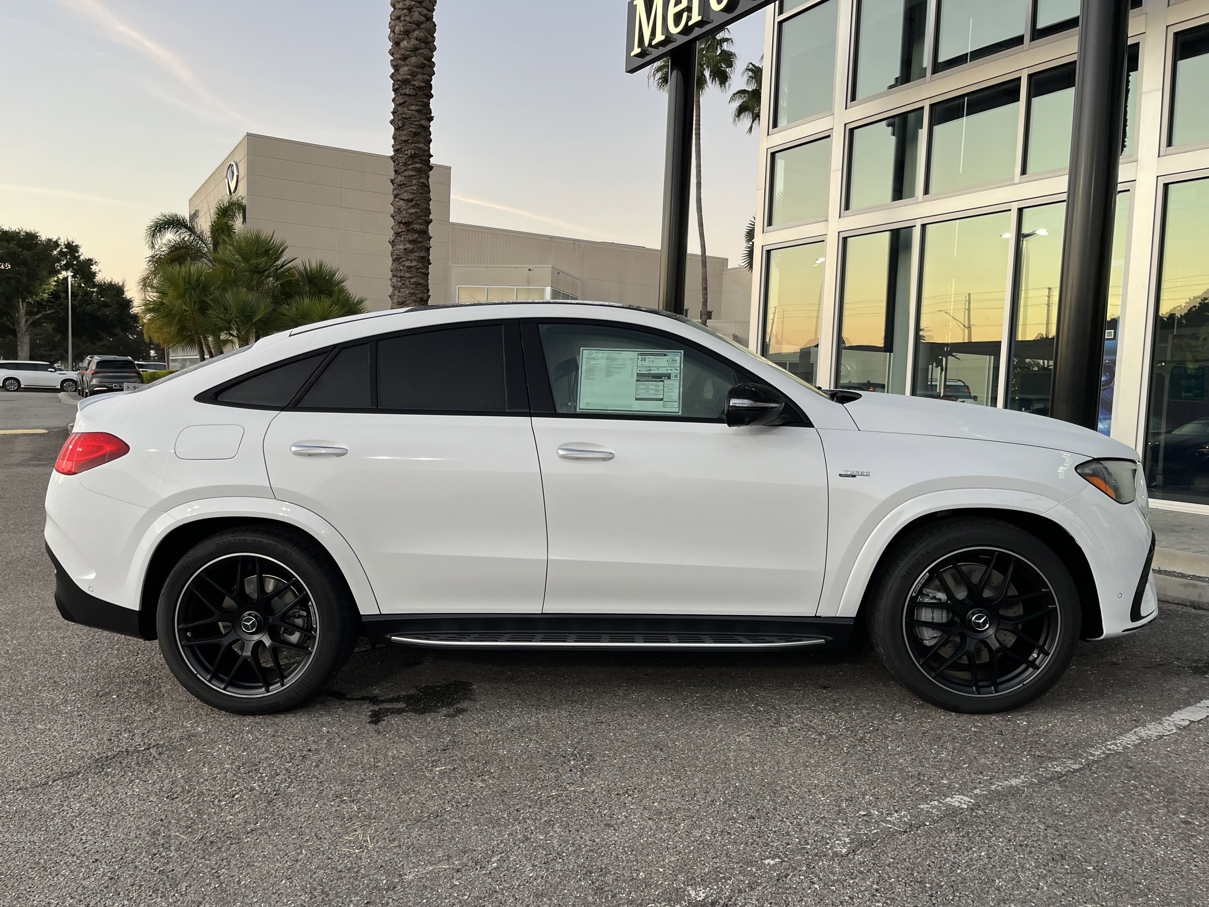 New 2026 MANUFAKTUR Moonlight White Metallic Mercedes-Benz AMG® GLE 53 image 40