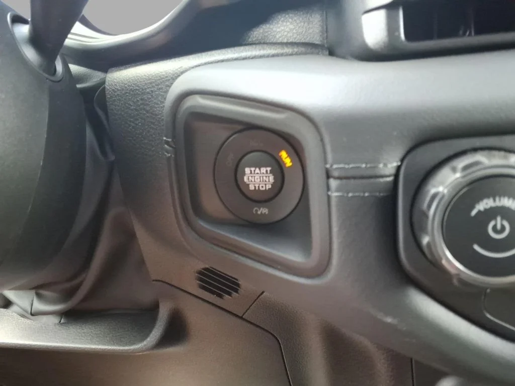 New 2026 Black Clear-Coat Exterior Paint Jeep Mojave X image 15