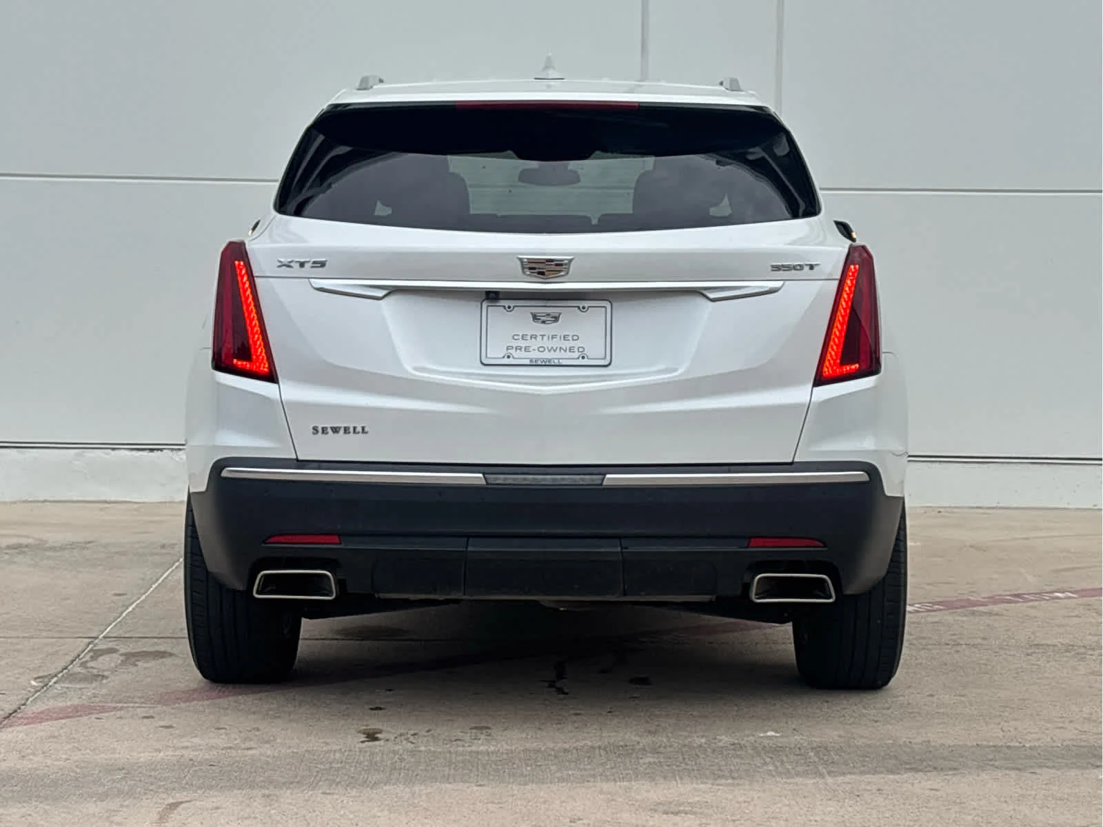 Certified Used 2023 Crystal White Tricoat Cadillac Luxury image 5