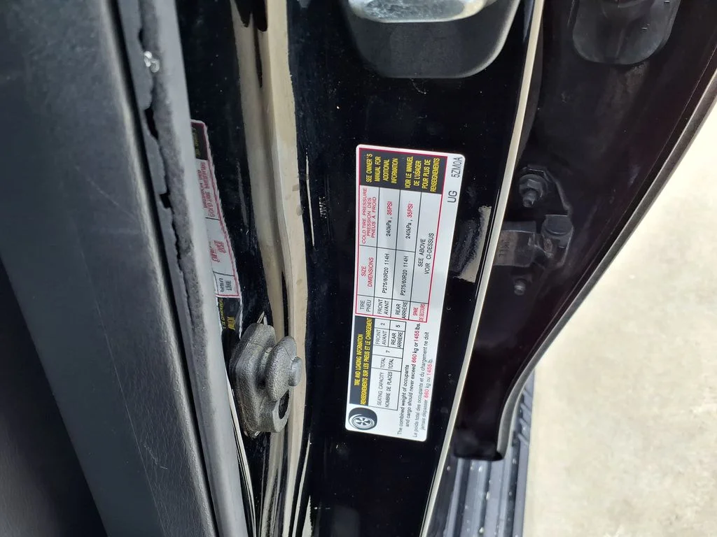 Used 2019 Black INFINITI LUXE image 39