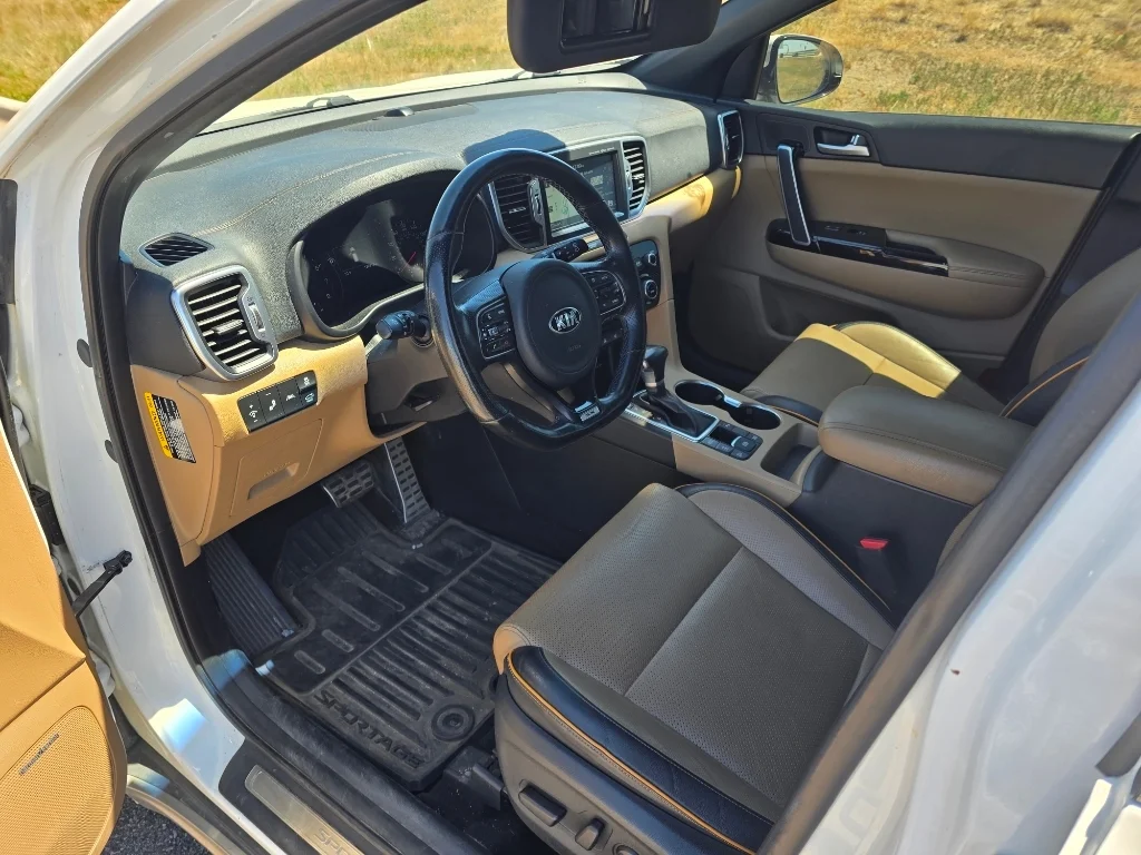 Used 2018 Snow White Pearl Kia SX Turbo image 25