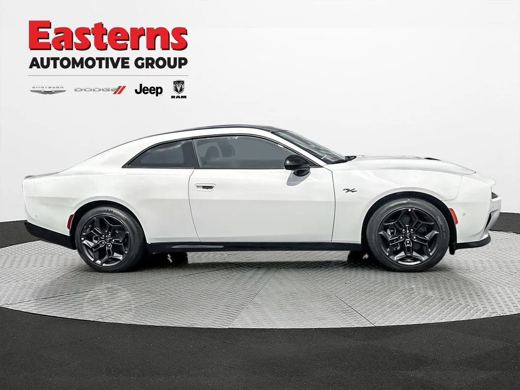 New 2027 White Knuckle Exterior Paint Dodge R/T Plus image 5
