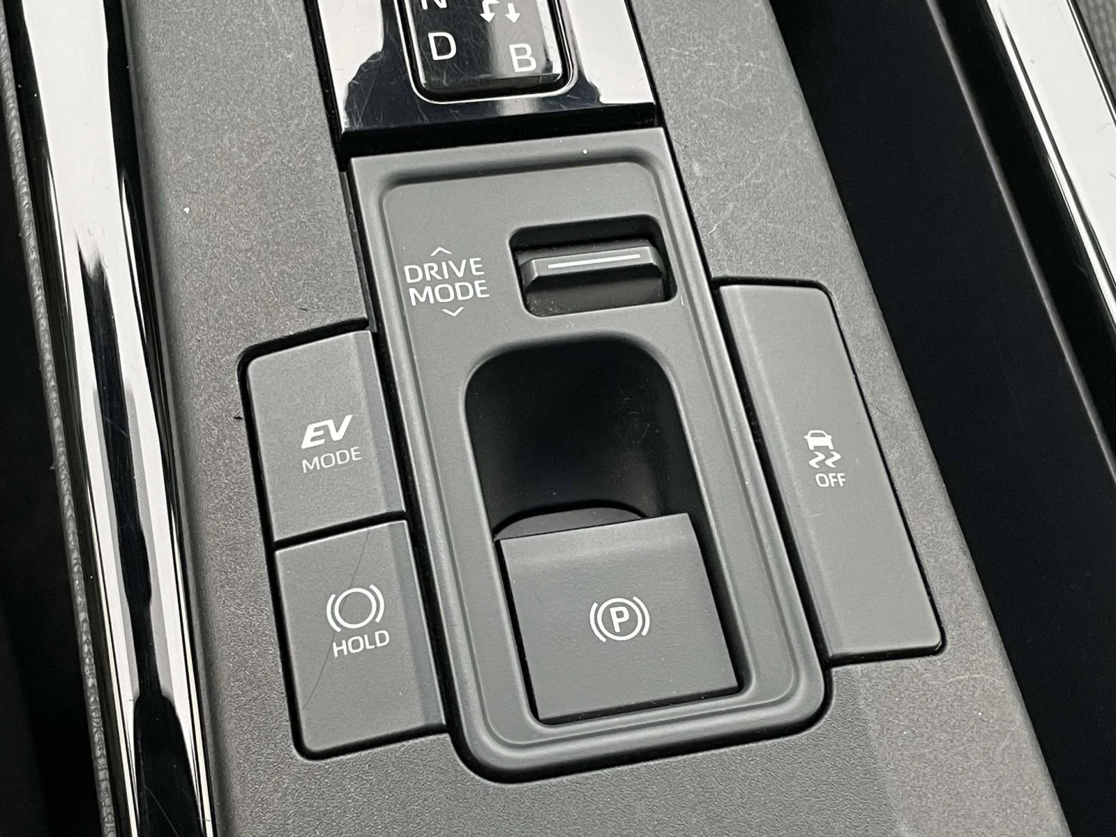 Used 2025 Guardian Gray Toyota LE image 20
