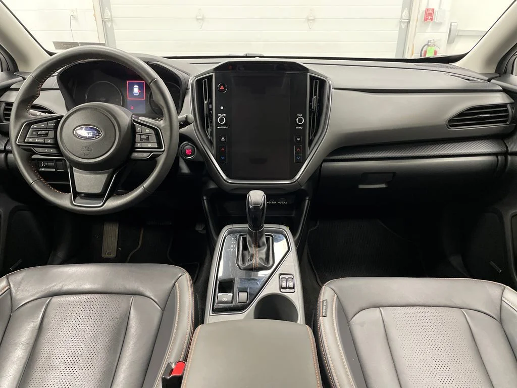 Used 2025 Crystal Black Silica Subaru Limited image 16