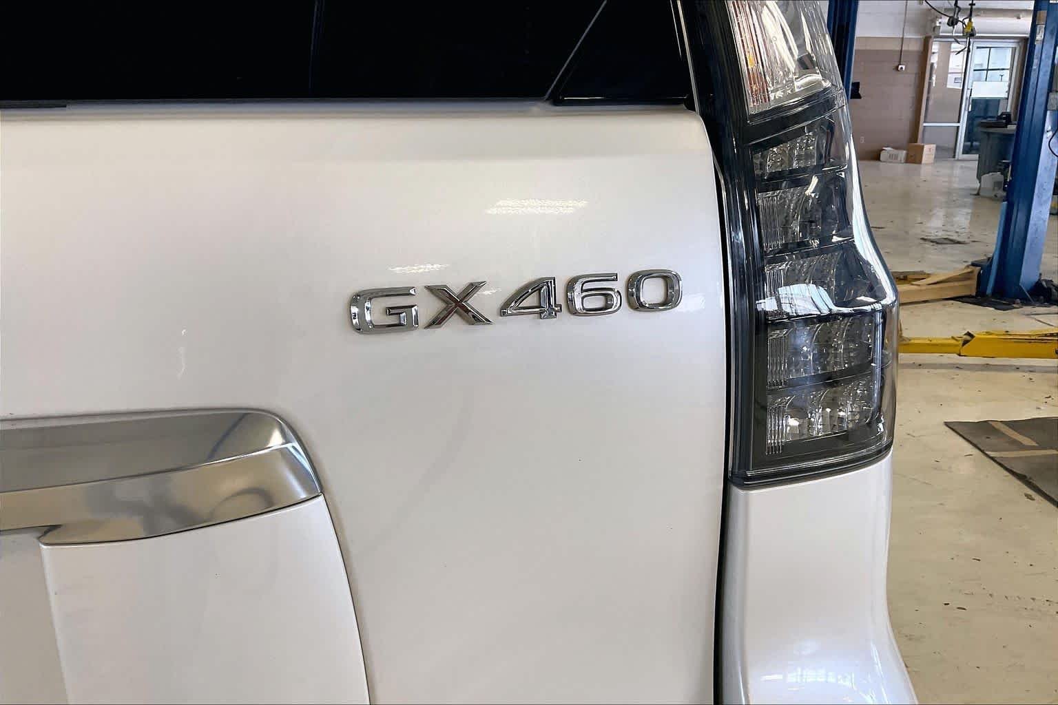 Used 2023 Eminent White Pearl Lexus Premium image 30