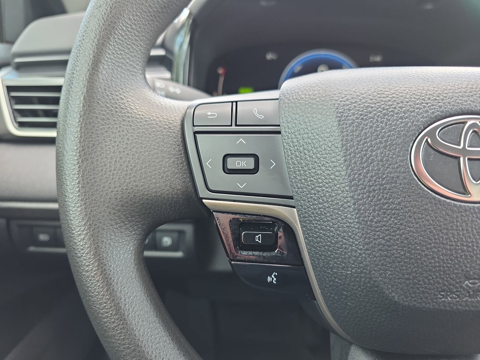 Used 2025 Red Toyota LE image 16