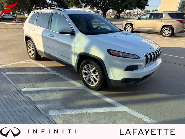 Used 2015 White Jeep Latitude image 1