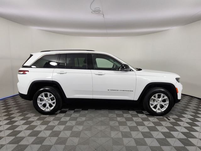 Used 2023 White Jeep Limited image 6