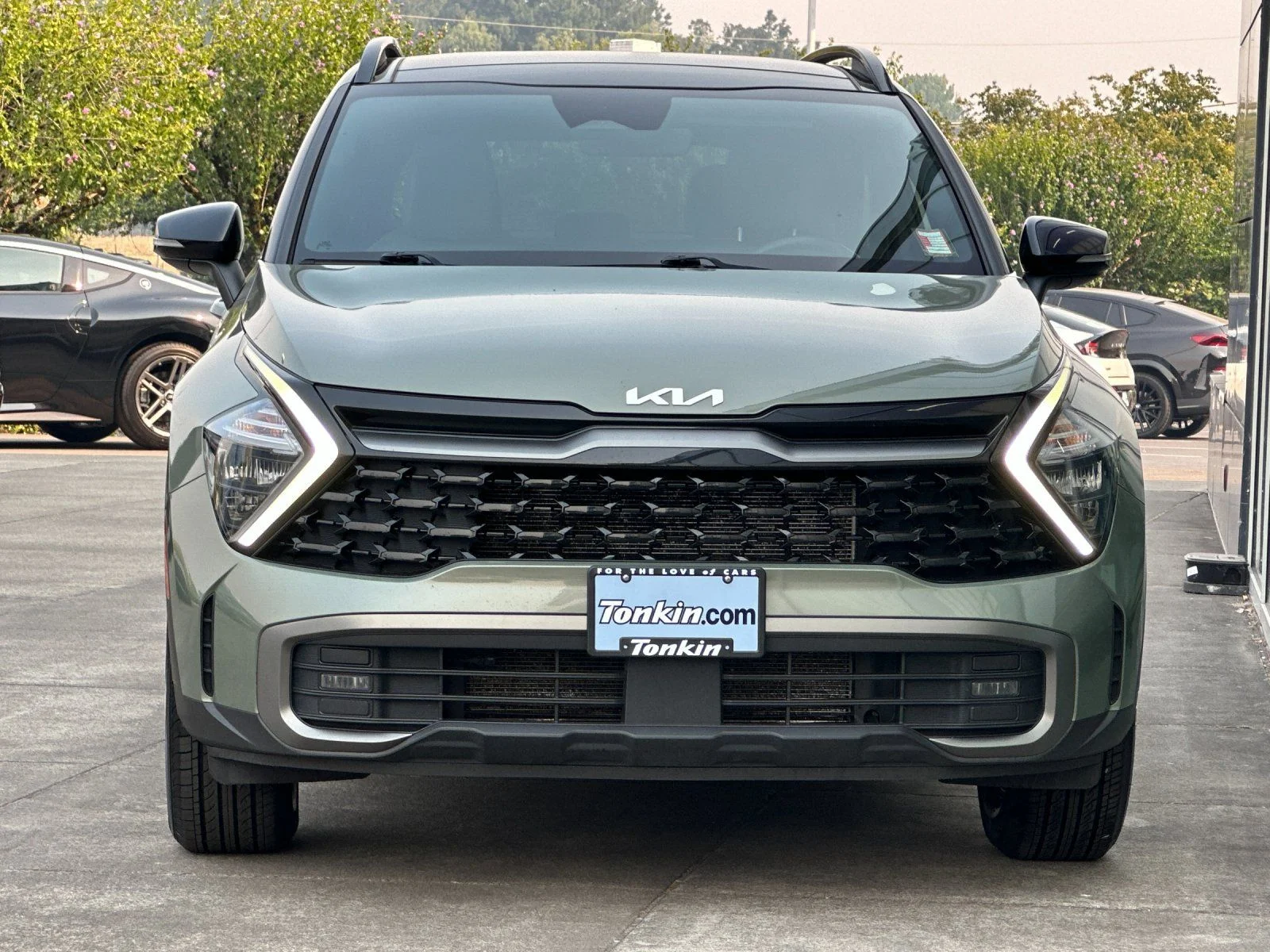 Used 2023 Jungle Green/Ebony Black Roof Kia X-Pro image 8