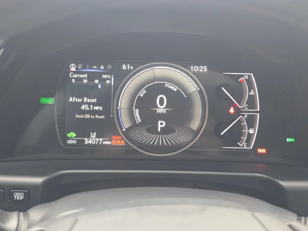 Certified Used 2022 IRIDIUM Lexus 300h Luxury image 19