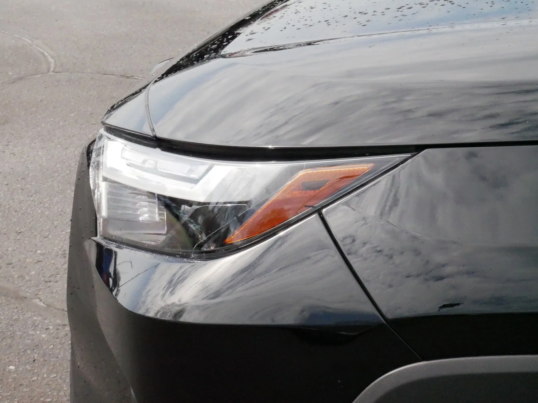 2025 Toyota RAV4 LE - Photo 16