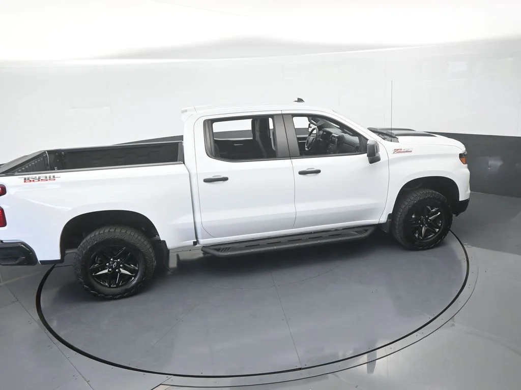 Used 2024 Summit White Chevrolet Custom Trail Boss image 56