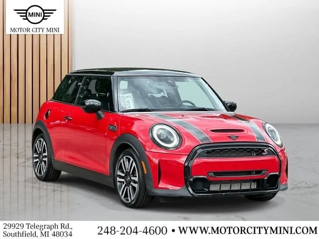 2024 MINI Cooper S Iconic