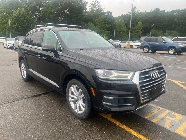 Used 2019 Orca Black Metallic Audi SE Premium image 1