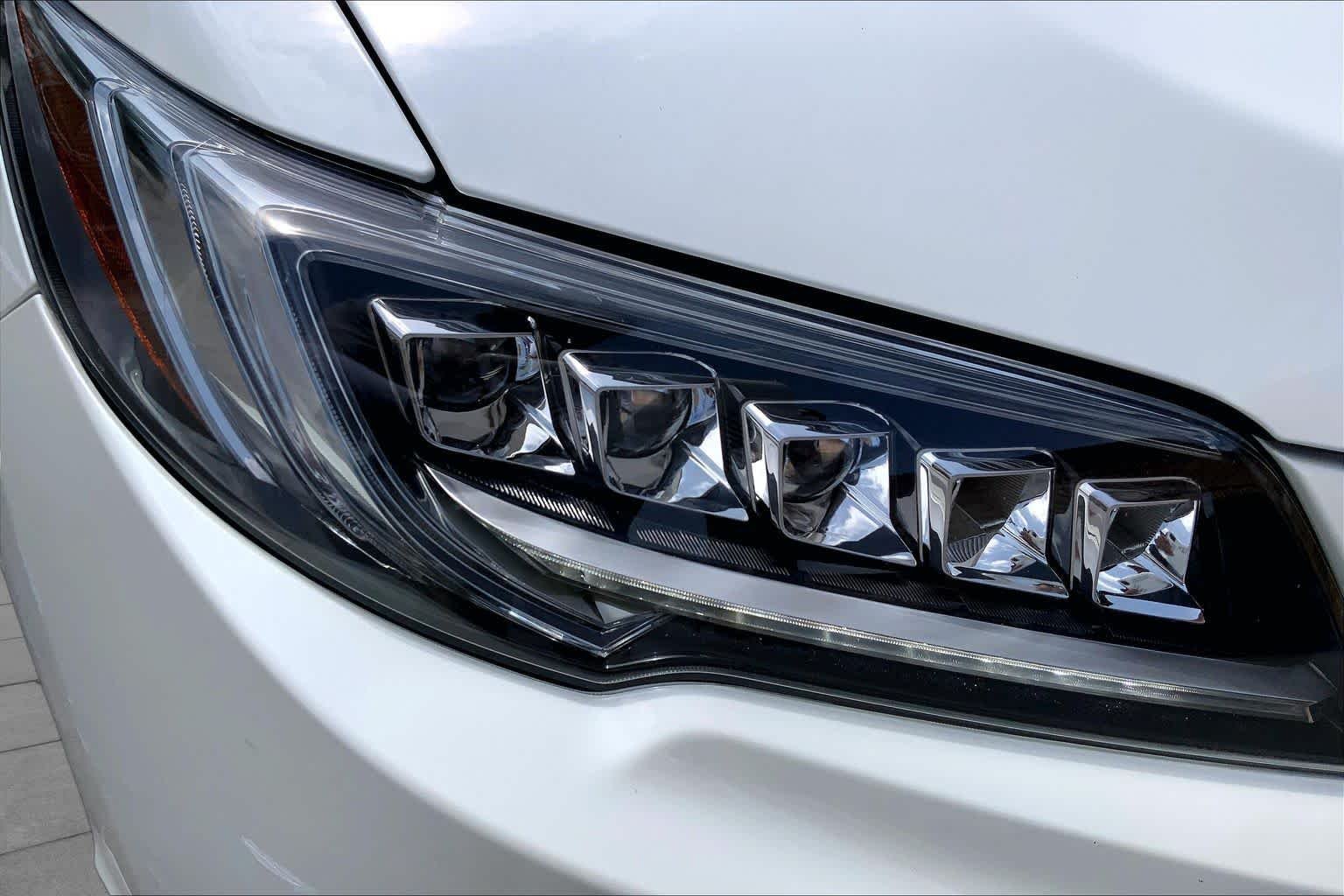Used 2017 White Diamond Pearl Acura AWD with Technology Package image 28