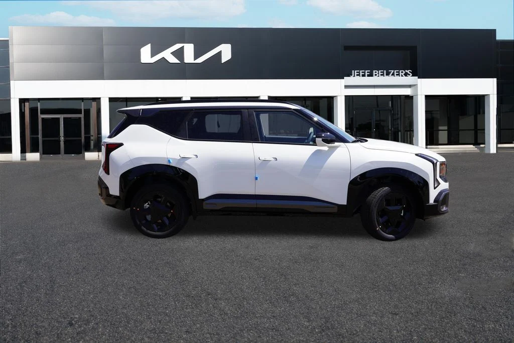 New 2027 Snow White Pearl Kia X-Line S image 2