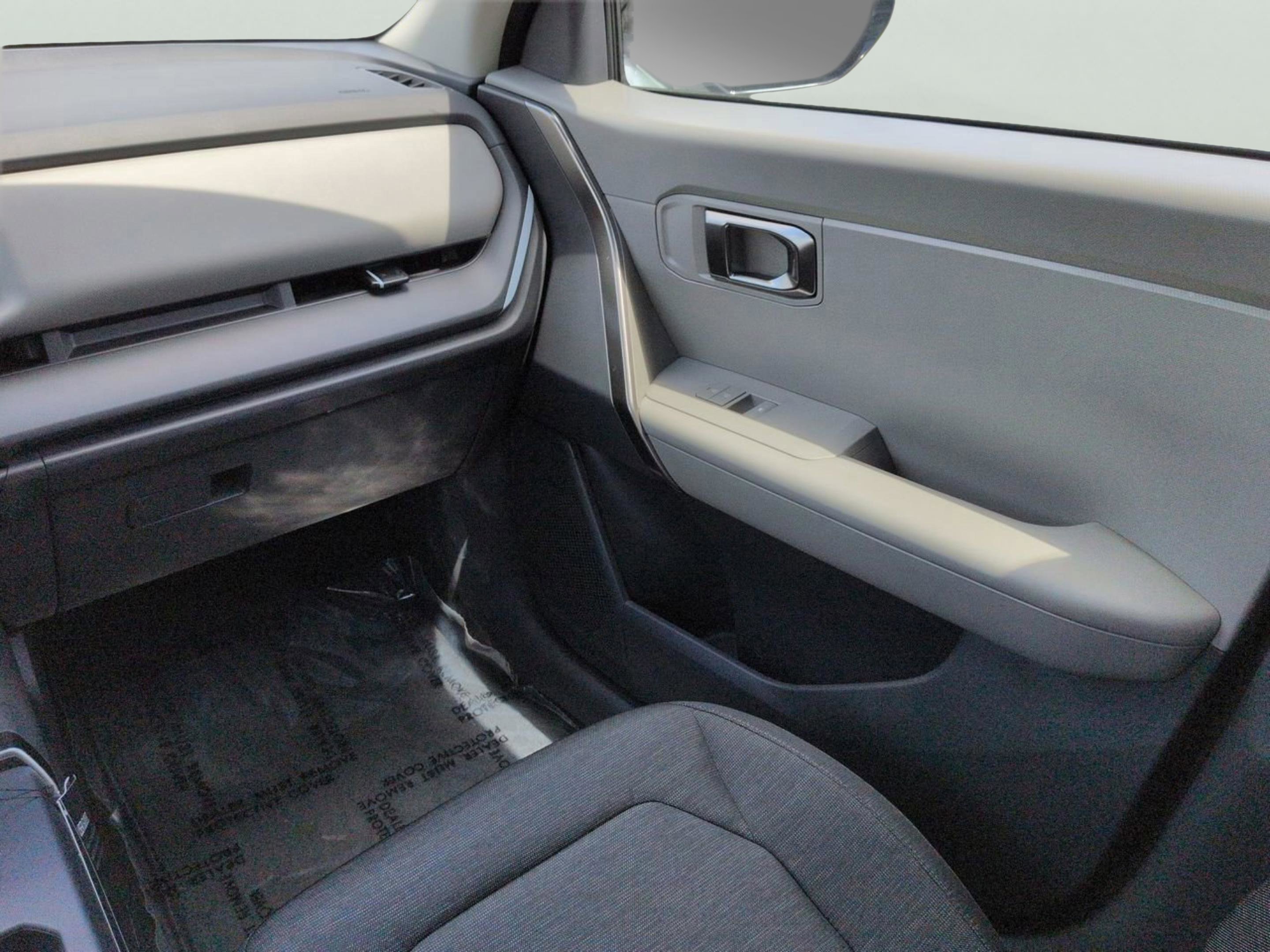 New 2027 Ivory Silver Kia S image 28