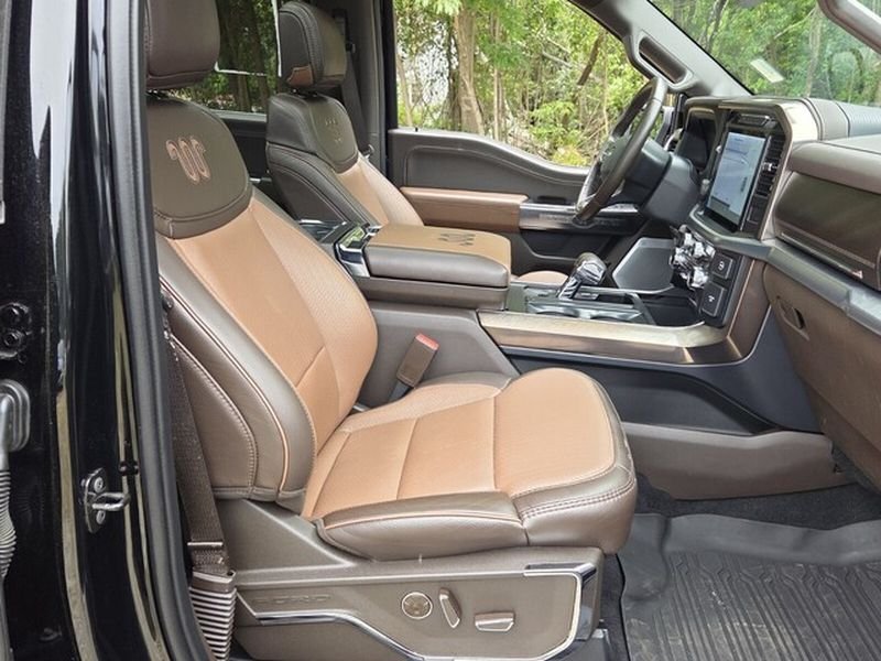Used 2025 Agate Black Metallic Ford King Ranch image 13