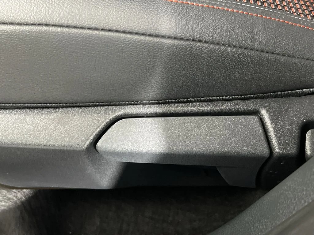 2026 Nissan KICKS SR - Photo 14
