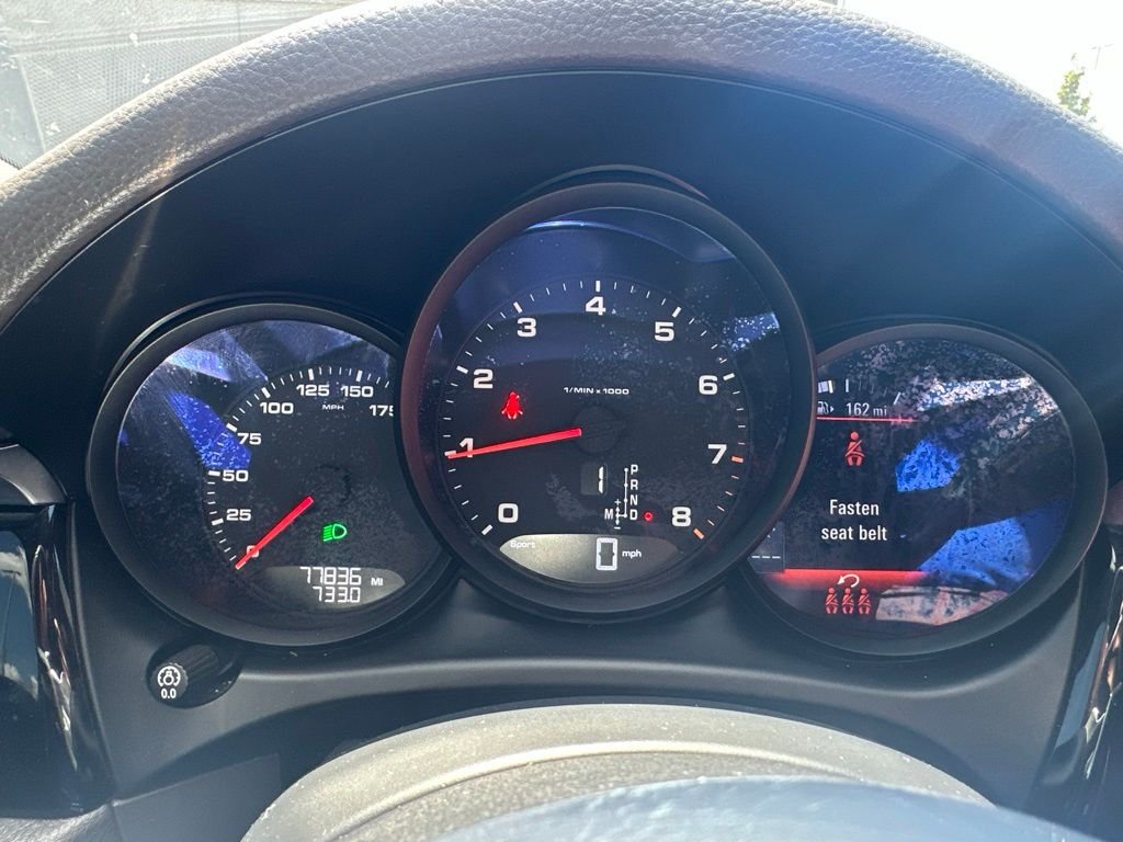 Used 2021  Porsche Base image 26