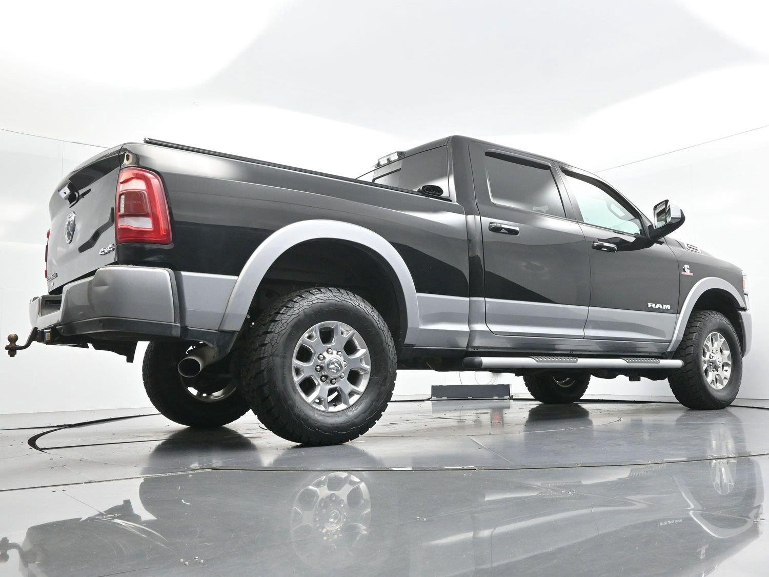 Used 2021 Diamond Black Crystal Pearlcoat Ram Laramie image 53
