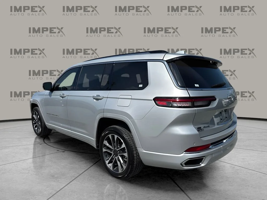 Used 2021 Silver Jeep Overland image 3